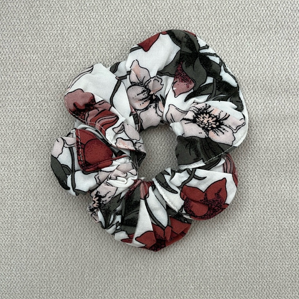 NEW Onderbroeks Flower Floral Scrunchie Hair Elastic